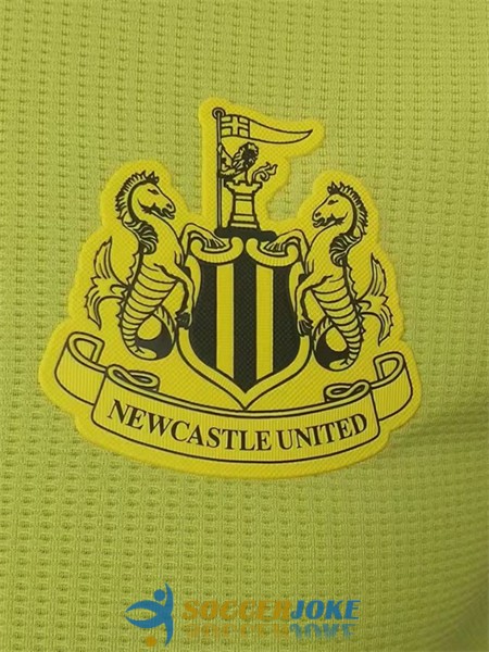 shirt newcastle united yellow goalkeeper player version 2022-2023